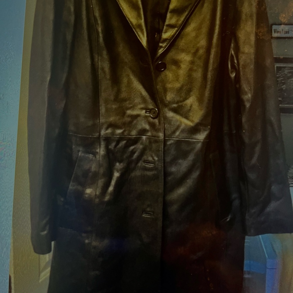 Lamb leather (soft like Butter) finger tip lenght satin lined